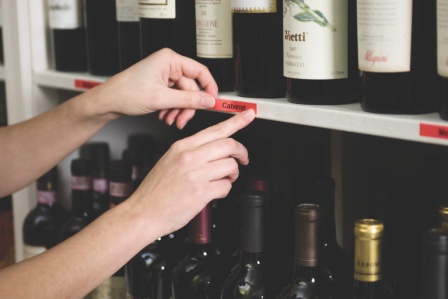 Dymo D1 tapes in retail Dymo D1 tapes in retail