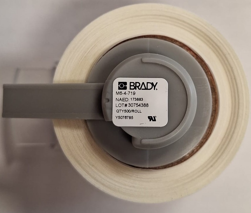 173883-M6-4-719 Ultradunne matte elektrostatisch dissipatieve (ESD) polyimidelabels voor M610, M611, BMP61, M710 (met labelrolgeleider) en BMP71 (met labelrolgeleider), 10,16 mm (B) x 10,16 mm (H), Wit 173883-M6-4-719 Ultradunne matte elektrostatisch dissipatieve (ESD) polyimidelabels voor M610, M611, BMP61, M710 (met labelrolgeleider) en BMP71 (met labelrolgeleider), 10,16 mm (B) x 10,16 mm (H), Wit